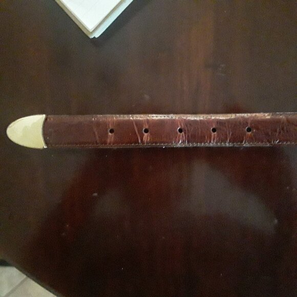 Ladies Brown Leather Belt w/Gold Tone Buckle, Size Lg 32.5" approx - Picture 6 of 7